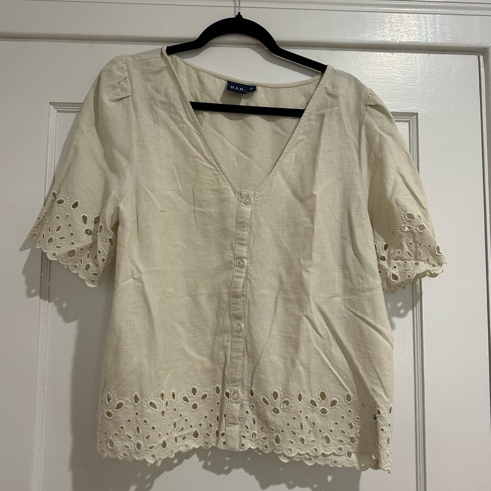 Eyelet top